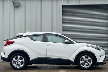 Toyota C-HR 1.8 C-HR Icon HEV CVT 5dr 8