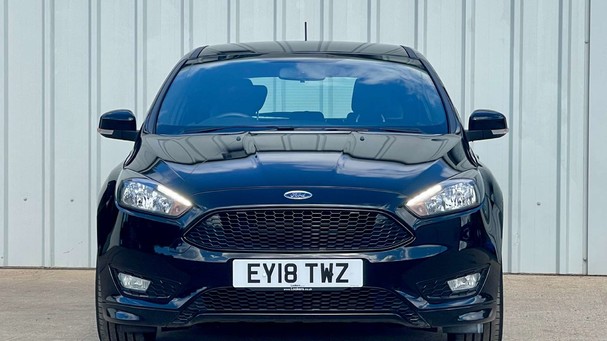 Ford Focus 1.0 Focus ST-Line 5dr Service History