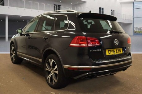 Volkswagen Touareg 3.0 TDI V6 BlueMotion Tech R-Line SUV 5dr Diesel Tiptronic 4WD Euro 6 (s/s) 4