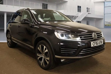 Volkswagen Touareg 3.0 TDI V6 BlueMotion Tech R-Line SUV 5dr Diesel Tiptronic 4WD Euro 6 (s/s)