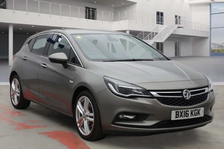 Vauxhall Astra 1.6 CDTi BlueInjection Elite Nav Hatchback 5dr Diesel Auto Euro 6 (136 ps) 1