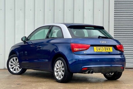 Audi A1 Audi A1 1.4 TFSI Sport Hatchback 3dr Petrol S Tronic Euro 5 (s/s) (122 ps) 5