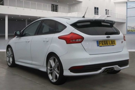 Ford Focus 2.0 TDCi ST-2 Hatchback 5dr Diesel Manual Euro 6 (s/s) (185 ps) 4