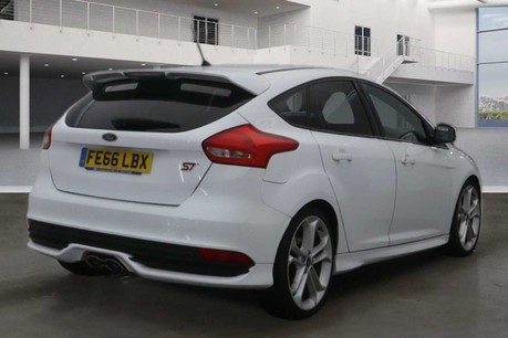 Ford Focus 2.0 TDCi ST-2 Hatchback 5dr Diesel Manual Euro 6 (s/s) (185 ps) 5