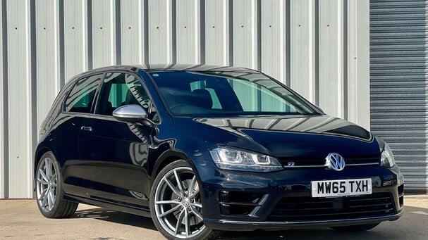 Volkswagen Golf 2.0 Golf R DSG 4WD 3dr Service History