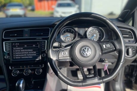 Volkswagen Golf 2.0 Golf R DSG 4WD 3dr 24