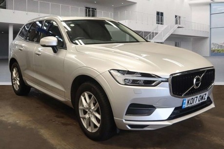 Volvo XC60 2.0 D4 Momentum SUV 5dr Diesel Auto AWD Euro 6 (s/s) (190 ps) 1