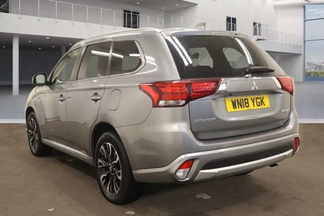 Mitsubishi Outlander 2.0h 12kWh 4h SUV 5dr Petrol Plug-in Hybrid CVT 4WD Euro 6 (s/s) (200 ps) 4