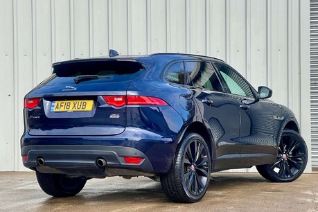 Jaguar F-Pace 2.0 P250i R-Sport SUV 5dr Petrol Auto AWD Euro 6 (s/s) (250 ps) 7