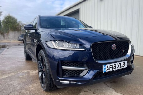 Jaguar F-Pace 2.0 P250i R-Sport SUV 5dr Petrol Auto AWD Euro 6 (s/s) (250 ps) 9