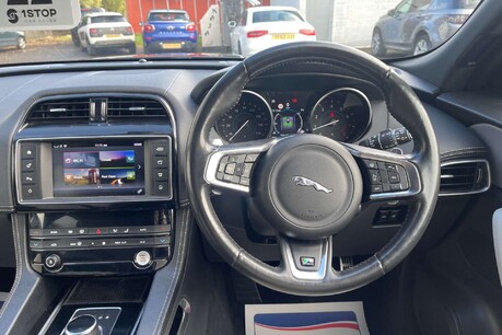 Jaguar F-Pace 2.0 P250i R-Sport SUV 5dr Petrol Auto AWD Euro 6 (s/s) (250 ps) 46