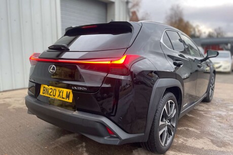 Lexus Ux 2.0 250h SUV 5dr Petrol Hybrid E-CVT E-FOUR Euro 6 (s/s) (184 ps) 10