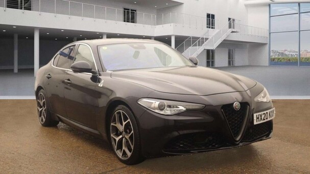 Alfa Romeo Giulia 2.0T Lusso Ti Saloon 4dr Petrol Auto Euro 6 (s/s) (200 ps) Service History