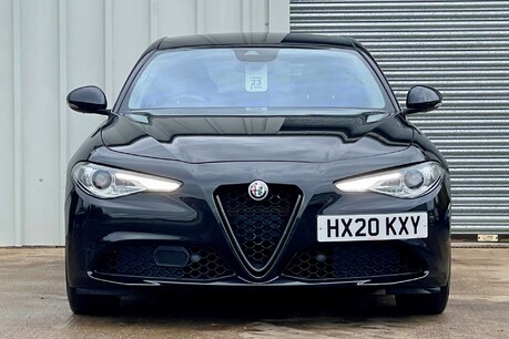 Alfa Romeo Giulia 2.0T Lusso Ti Saloon 4dr Petrol Auto Euro 6 (s/s) (200 ps) 2