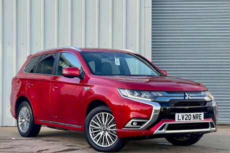 Mitsubishi Outlander 2.4h TwinMotor 13.8kWh Exceed SUV 5dr Petrol Plug-in Hybrid CVT 4WD Euro 6  1