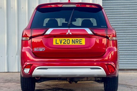 Mitsubishi Outlander 2.4h TwinMotor 13.8kWh Exceed SUV 5dr Petrol Plug-in Hybrid CVT 4WD Euro 6  6