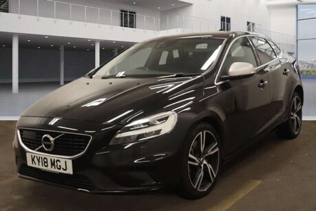 Volvo V40 2.0 D3 R-Design Pro Hatchback 5dr Diesel Auto Euro 6 (s/s) (150 ps) 3