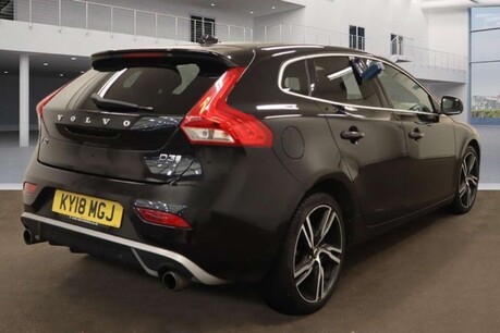 Volvo V40 2.0 D3 R-Design Pro Hatchback 5dr Diesel Auto Euro 6 (s/s) (150 ps) 5