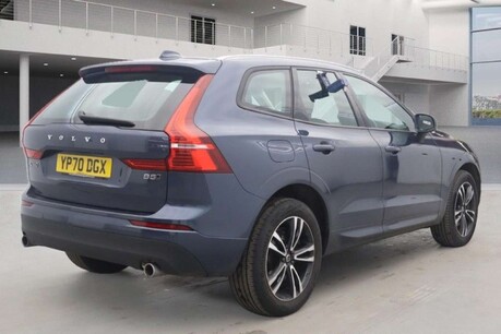 Volvo XC60 2.0 B5 MHEV Momentum SUV 5dr Petrol Hybrid Auto AWD Euro 6 (s/s) (250 ps) 5