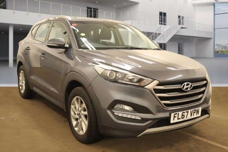 Hyundai TUCSON 1.7 CRDi Blue Drive SE Nav SUV 5dr Diesel DCT Euro 6 (s/s) (141 ps) 1