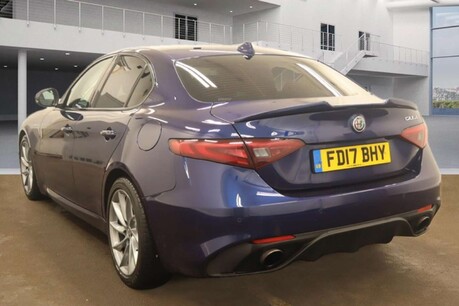 Alfa Romeo Giulia 2.0T Veloce Saloon 4dr Petrol Auto Euro 6 (s/s) (280 ps) 4