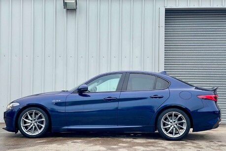 Alfa Romeo Giulia 2.0T Veloce Saloon 4dr Petrol Auto Euro 6 (s/s) (280 ps) 4