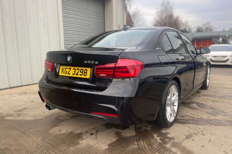 BMW 3 Series 2.0 330e 7.6kWh M Sport Saloon 4dr Petrol Plug-in Hybrid Auto Euro 6 (s/s)  10