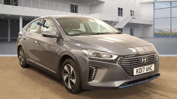 Hyundai IONIQ 1.6 h-GDi Premium SE Hatchback 5dr Petrol Hybrid DCT Euro 6 (s/s) (141 ps) Service History