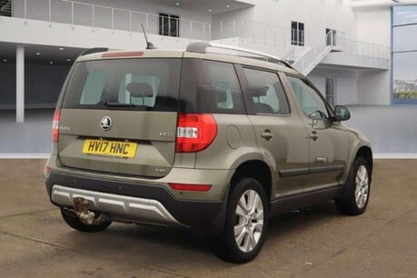 Skoda Yeti 2.0 TDI SE L Drive Outdoor 5dr Diesel DSG 4WD Euro 6 (s/s) (150 ps) 4