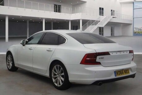 Volvo S90 2.0 D4 Momentum Saloon 4dr Diesel Auto Euro 6 (s/s) (190 ps) 4