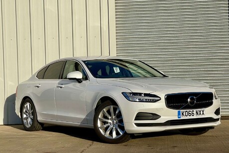 Volvo S90 2.0 D4 Momentum Saloon 4dr Diesel Auto Euro 6 (s/s) (190 ps)