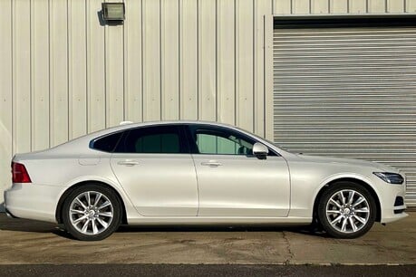 Volvo S90 2.0 D4 Momentum Saloon 4dr Diesel Auto Euro 6 (s/s) (190 ps) 8