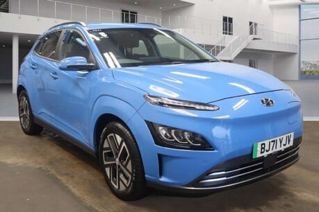 Hyundai KONA 64kWh Premium SUV 5dr Electric Auto (10.5kW Charger) (204 ps)