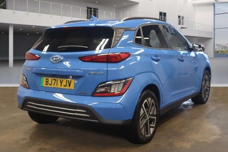 Hyundai KONA 64kWh Premium SUV 5dr Electric Auto (10.5kW Charger) (204 ps) 5