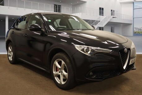 Alfa Romeo Stelvio 2.2 TD Super SUV 5dr Diesel Auto Q4 AWD Euro 6 (s/s) (210 ps)