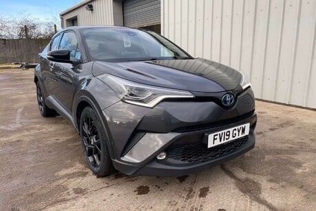 Toyota C-HR 1.8 VVT-h Dynamic SUV 5dr Petrol Hybrid CVT Euro 6 (s/s) (122 ps) 9