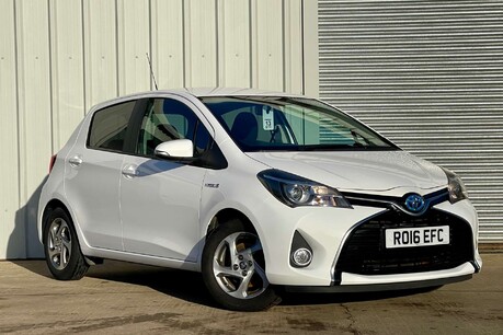 Toyota Yaris 1.5 VVT-h Icon Hatchback 5dr Petrol Hybrid E-CVT Euro 6 (101 ps)