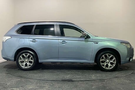 Mitsubishi Outlander 2.0h 12kWh GX4h SUV 5dr Petrol Plug-in Hybrid CVT 4WD Euro 5 (s/s) (200 ps) 8