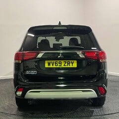 Mitsubishi Outlander 2.4h TwinMotor 13.8kWh Dynamic SUV 5dr Petrol Plug-in Hybrid CVT 4WD Euro 6 6