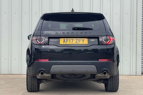 Land Rover Discovery Sport 2.0 Discovery Sport Black HSE TD4 Auto 4WD 5dr 4