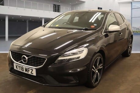 Volvo V40 2.0 D2 R-Design Pro Hatchback 5dr Diesel Manual Euro 6 (s/s) (120 ps) 2