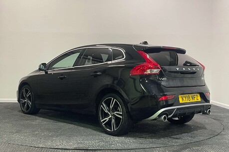 Volvo V40 2.0 D2 R-Design Pro Hatchback 5dr Diesel Manual Euro 6 (s/s) (120 ps) 3