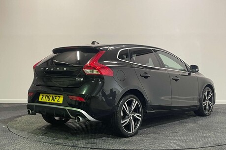 Volvo V40 2.0 D2 R-Design Pro Hatchback 5dr Diesel Manual Euro 6 (s/s) (120 ps) 7