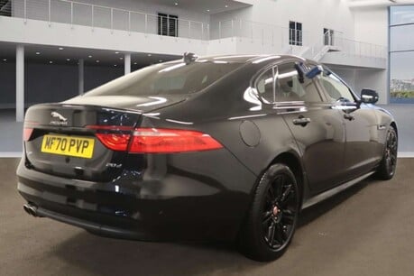 Jaguar XF 2.0d Chequered Flag Saloon 4dr Diesel Auto Euro 6 (s/s) (180 ps) 5