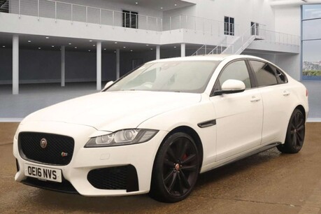 Jaguar XF 3.0d V6 S Saloon 4dr Diesel Auto Euro 6 (s/s) (300 ps) 3