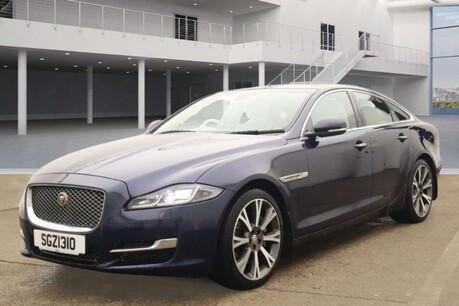 Jaguar XJ 3.0d V6 Portfolio Saloon 4dr Diesel Auto Euro 6 (s/s) (300 ps) 3