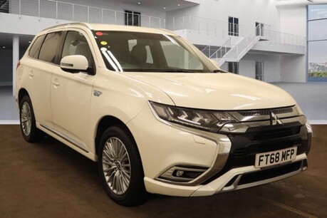 Mitsubishi Outlander 2.4h TwinMotor 13.8kWh 4h SUV 5dr Petrol Plug-in Hybrid CVT 4WD Euro 6 (s/s