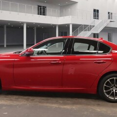 Alfa Romeo Giulia 2.2 TD Super Saloon 4dr Diesel Auto Euro 6 (s/s) (160 ps) 7