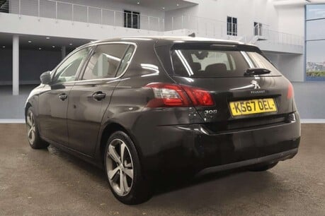 Peugeot 308 1.2 PureTech Allure Hatchback 5dr Petrol Manual Euro 6 (s/s) (130 ps) 4