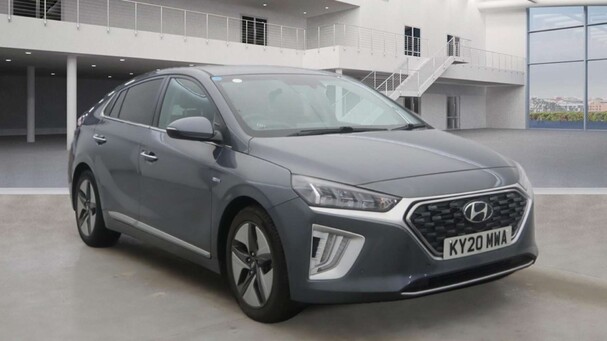 Hyundai IONIQ 1.6 h-GDi Premium SE Hatchback 5dr Petrol Hybrid DCT Euro 6 (s/s) (141 ps) Service History